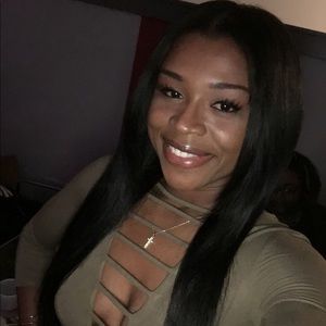 Meet your Posher, Crystal